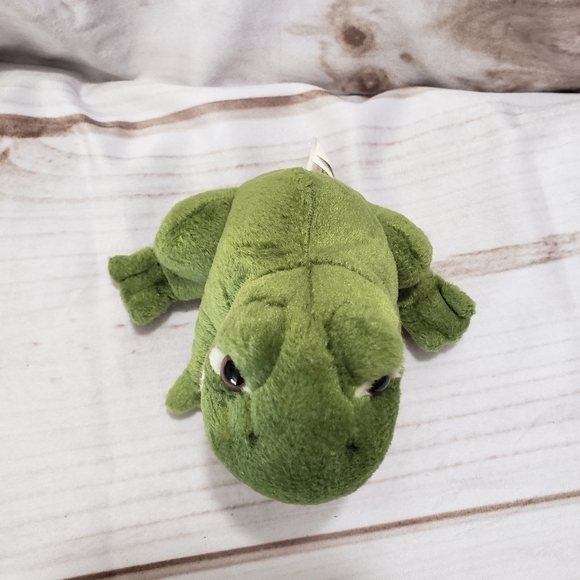 Vintage K&M International Green Frog Plush 5.5 Inch Year 2003 No Sound Realistic - Picture 4 of 9